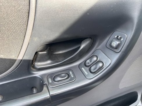 Used 2003 Ford Ranger XLT image 17
