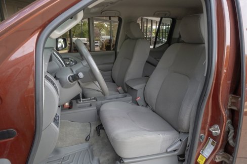 Used 2016 Nissan Frontier SV w/ SV Value Truck Package image 8