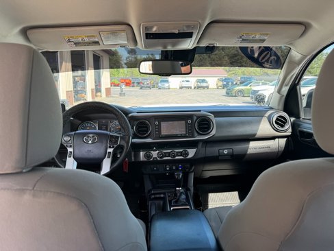 Used 2018 Toyota Tacoma SR5 image 29