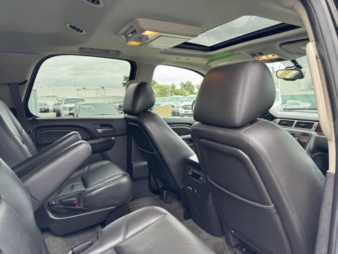 Used 2011 GMC Yukon Denali image 37