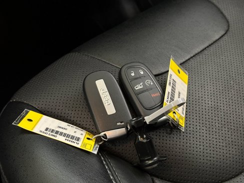 Certified 2022 Jeep Cherokee Latitude Lux image 31