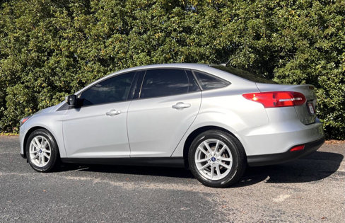 Used 2017 Ford Focus SE image 5