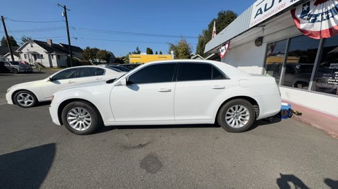 Used 2012 Chrysler 300 image 3
