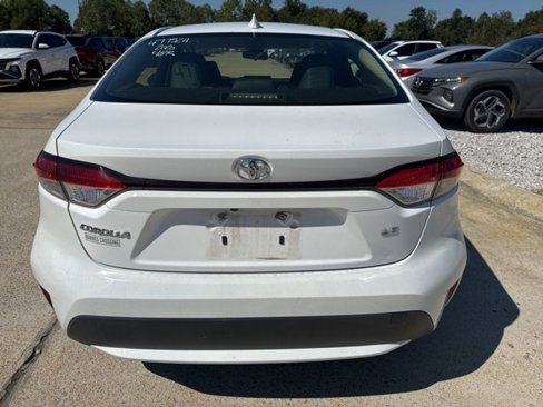 Used 2020 Toyota Corolla LE image 6