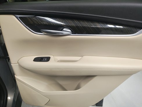 Used 2017 Cadillac XT5 FWD image 15