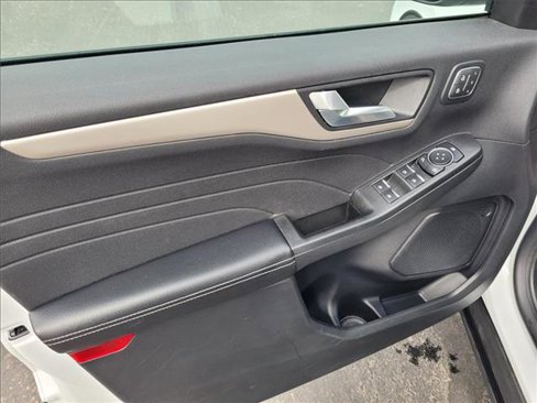 Certified 2022 Ford Escape SEL w/ Technology Package image 17
