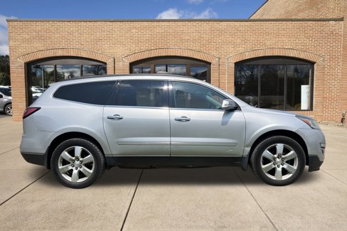 Used 2017 Chevrolet Traverse Premier image 2