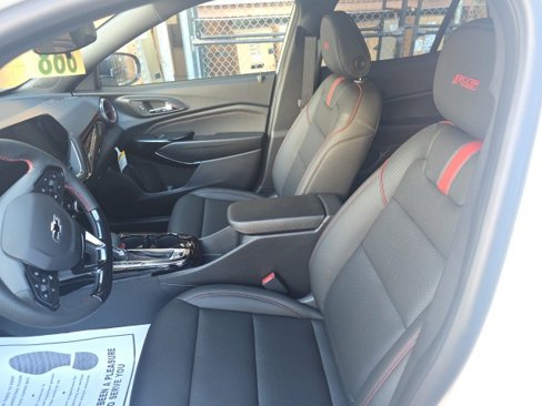 New 2026 Chevrolet Trax RS w/ Driver Confidence Package image 7