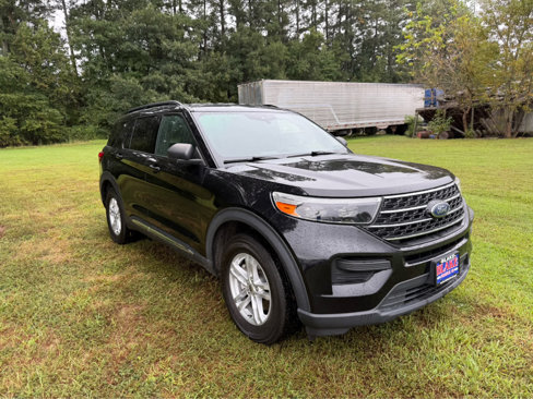 Used 2020 Ford Explorer XLT image 1
