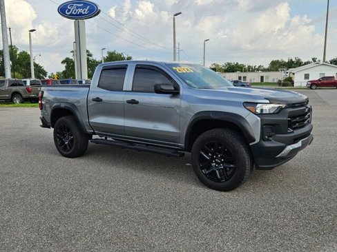 Used 2023 Chevrolet Colorado Trail Boss image 2