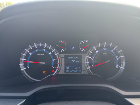 Used 2015 Toyota 4Runner Limited image 11