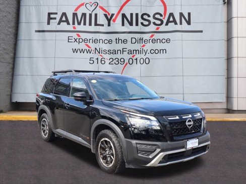 Certified 2024 Nissan Pathfinder Rock Creek image 1