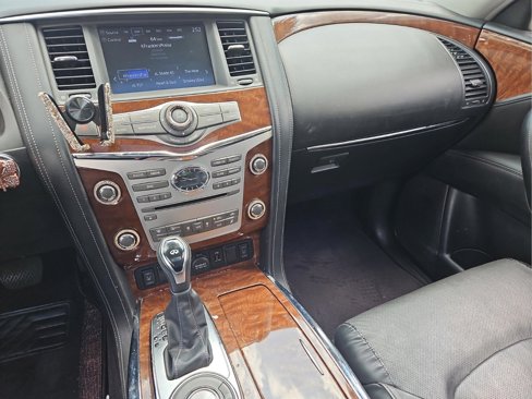 Used 2019 INFINITI QX80 Luxe image 5