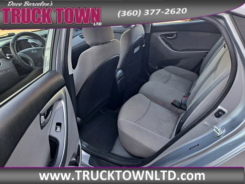 Used 2016 Hyundai Elantra SE image 11
