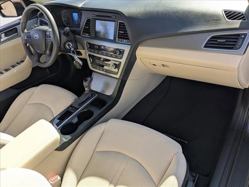 Used 2016 Hyundai Sonata SE image 18