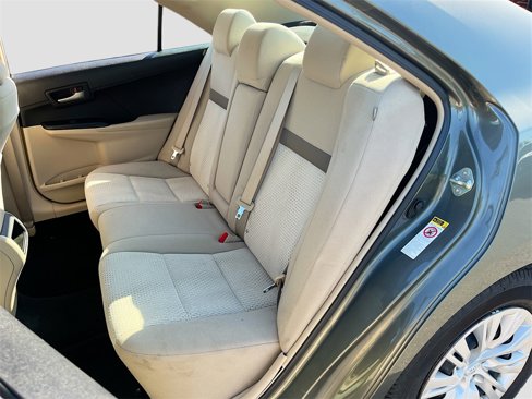 Used 2014 Toyota Camry LE image 21