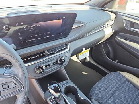 New 2025 Buick Envista Preferred image 28