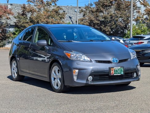 Used 2014 Toyota Prius Five image 7