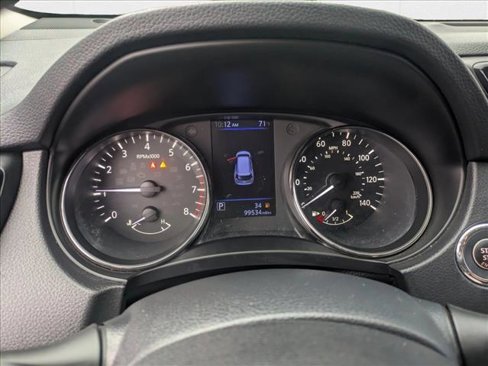 Used 2018 Nissan Rogue SV image 10