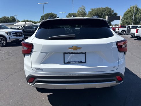 New 2025 Chevrolet Trax LT w/ LT Convenience Package image 3