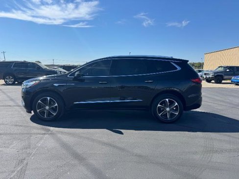 Used 2019 Buick Enclave Essence w/ LPO, Sport Appearance Package image 8