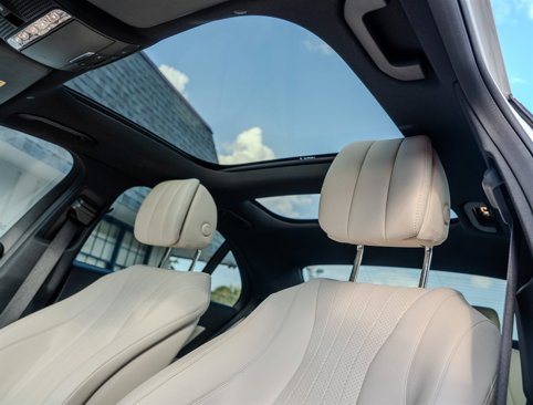 Used 2017 Mercedes-Benz E 300 4MATIC image 28