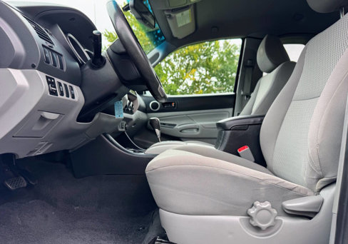 Used 2013 Toyota Tacoma 4x4 Access Cab V6 image 10