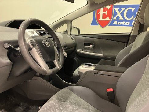 Used 2012 Toyota Prius V Five image 22