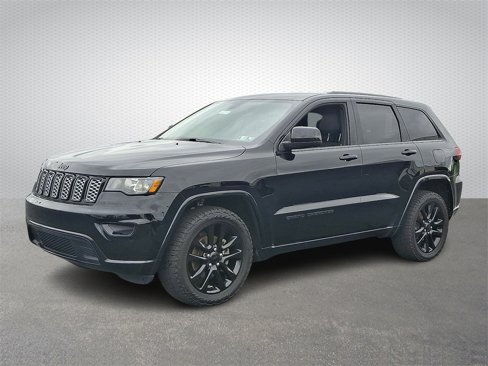 Used 2019 Jeep Grand Cherokee Altitude image 3