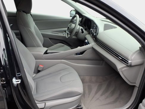 Used 2023 Hyundai Elantra Blue image 16