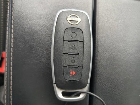 Used 2023 Nissan Rogue SV image 25