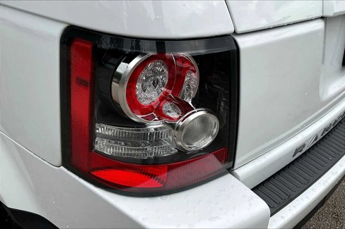 Used 2011 Land Rover Range Rover Sport HSE LUX image 28