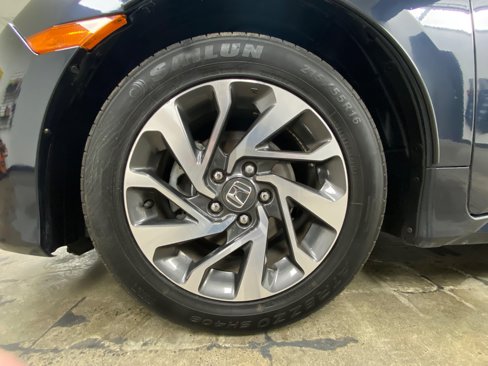 Used 2017 Honda Civic EX image 9