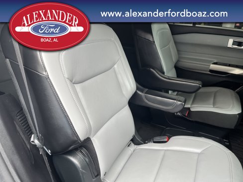 Used 2021 Ford Explorer XLT w/ Equipment Group 202A image 19