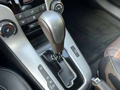 Used 2015 Chevrolet Cruze LT image 12
