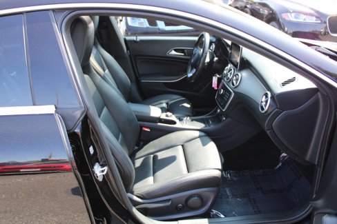 Used 2016 Mercedes-Benz CLA 250 image 9