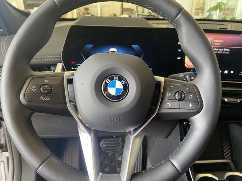 Used 2025 BMW X1 xDrive28i w/ Technology Package image 21