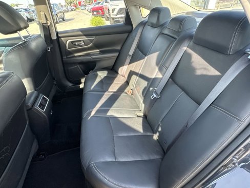 Used 2017 Nissan Altima 2.5 SL w/ Moonroof Package image 25