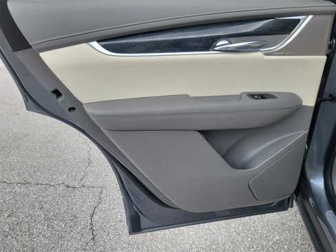 Used 2021 Cadillac XT6 Premium Luxury image 15