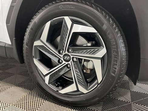 Used 2022 Hyundai Tucson Limited image 3