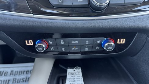 Used 2018 Buick Enclave Premium image 27