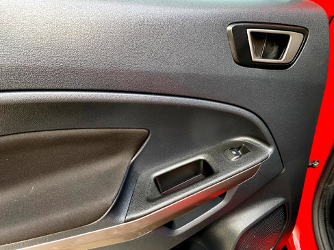 Used 2020 Ford EcoSport SE w/ SE Convenience Package image 35