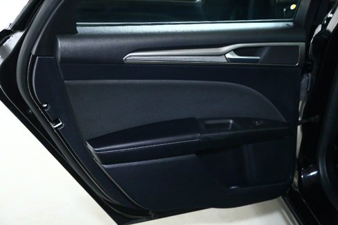 Used 2020 Ford Fusion SE image 13