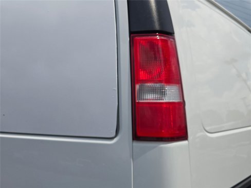 Used 2019 GMC Savana 2500 w/ Driver Convenience Package image 7