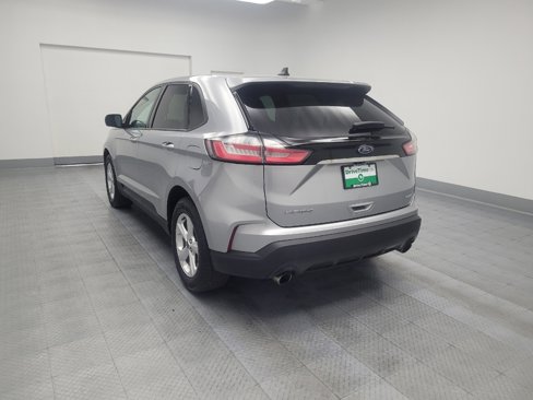Used 2020 Ford Edge SE image 6