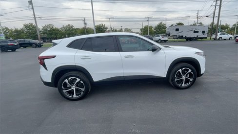 Certified 2024 Chevrolet Trax RS w/ Driver Confidence Package image 9