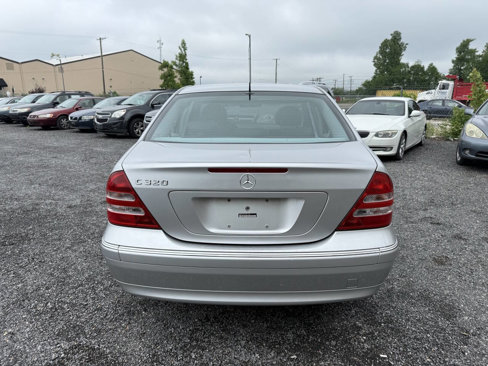 Used 2002 Mercedes-Benz C 320 Sedan image 10