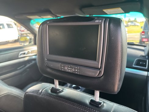 Used 2017 Ford Explorer XLT w/ Equipment Group 202A image 23