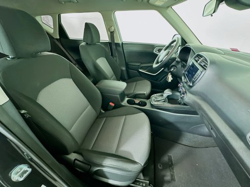 Used 2024 Kia Soul LX w/ Option Group 015 image 28