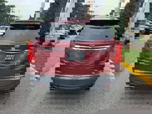 Used 2017 Cadillac XT5 Luxury image 8
